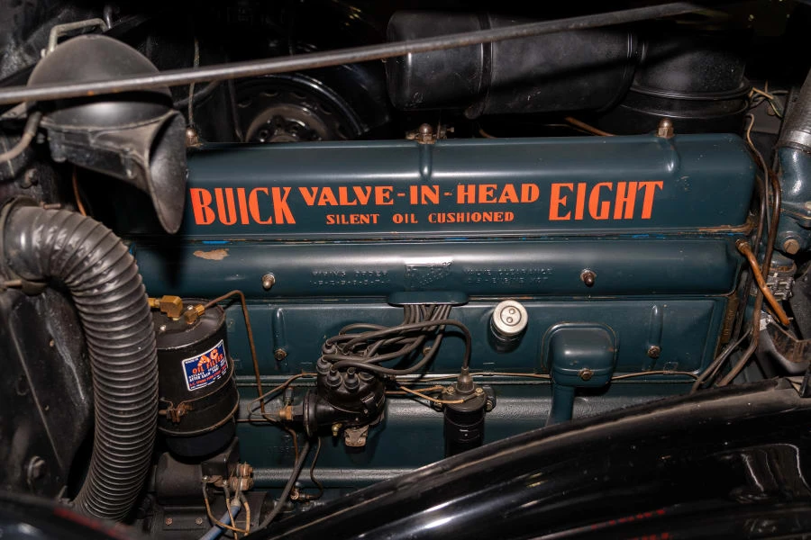 1936 Buick Roadmaster - Image 13 of 18