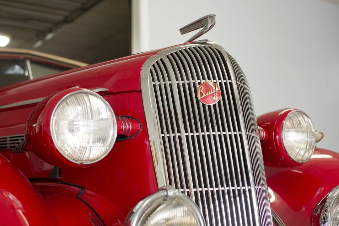 1936 Buick Roadmaster - Image 4 of 19