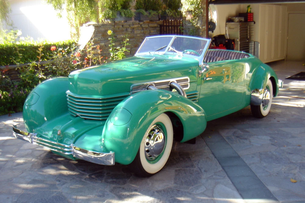 1936 Cord 810 & 812 - Image 2 of 5