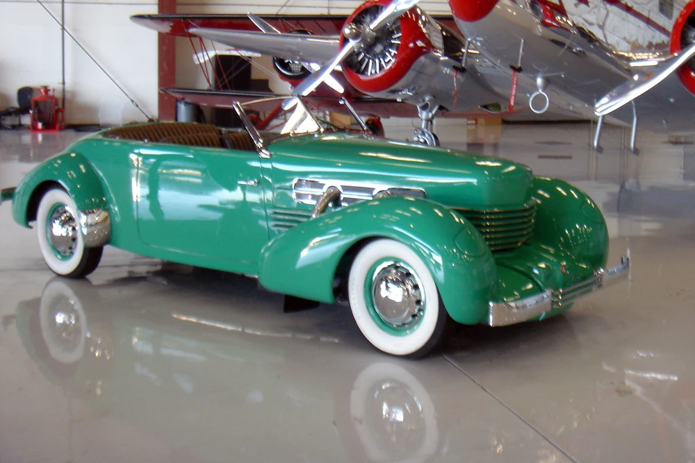 1936 Cord 810 & 812 - Image 5 of 5
