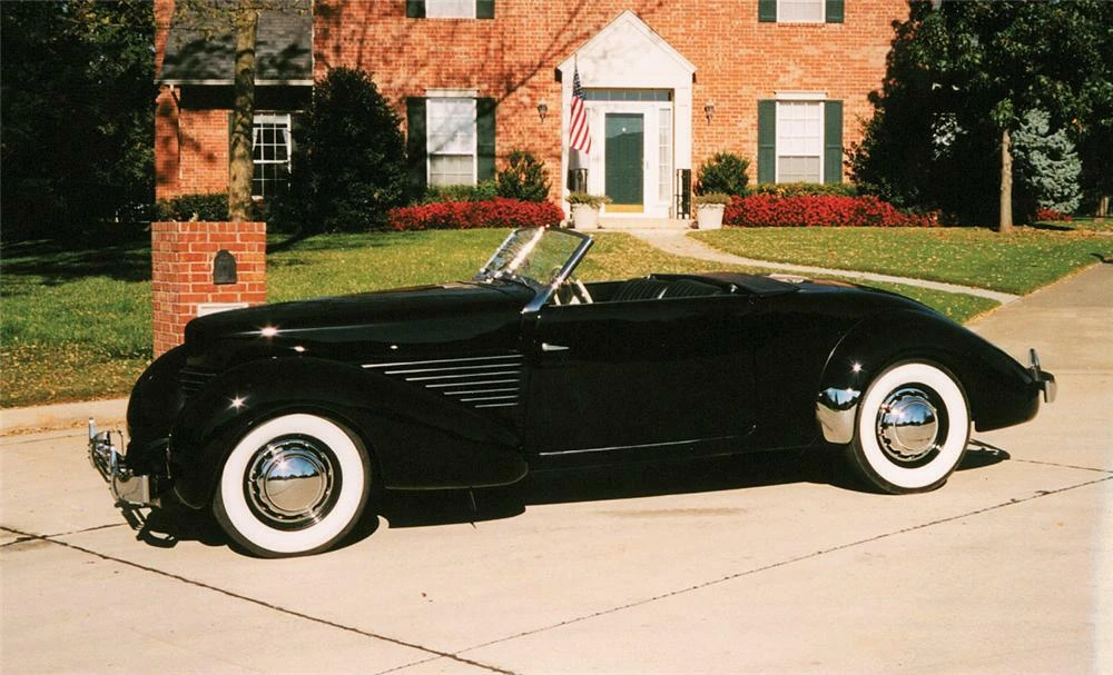 1936 Cord 810 & 812 - Image 2 of 6