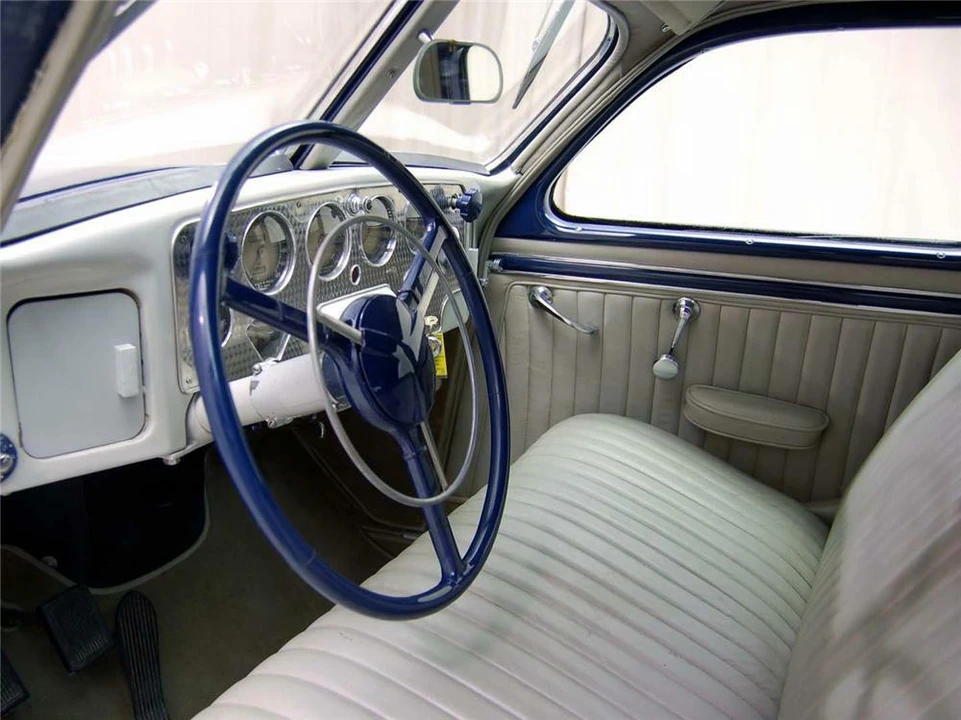 1936 Cord 810 & 812 - Image 4 of 4