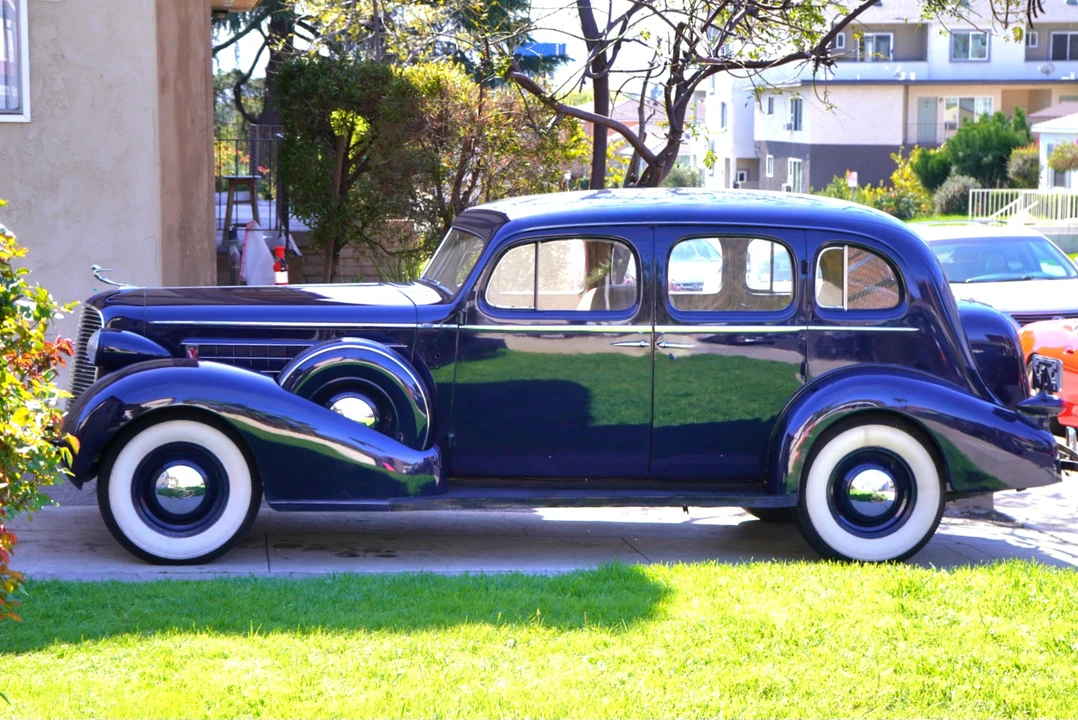 1936 Cadillac Series 70 & 75 - Image 3 of 31