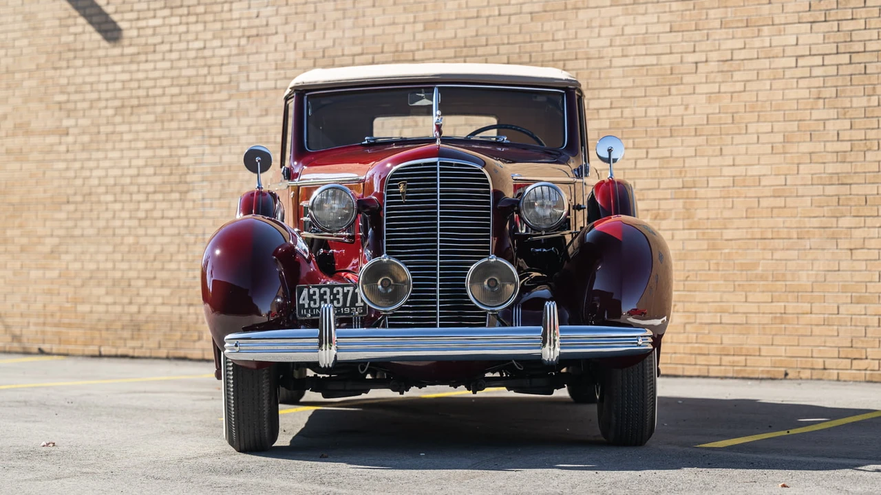 1936 Cadillac V-12 - Image 15 of 27