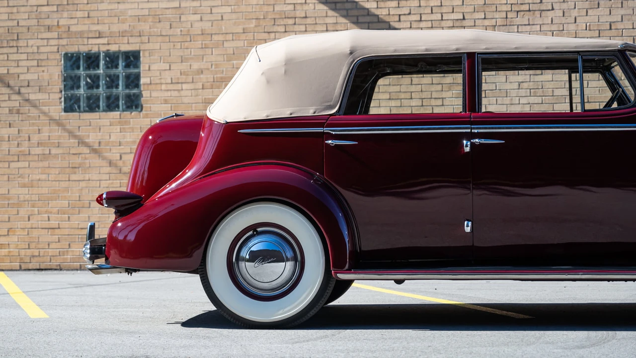 1936 Cadillac V-12 - Image 23 of 27