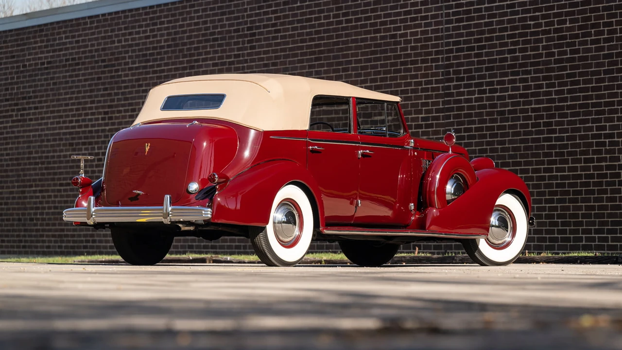 1936 Cadillac V-12 - Image 3 of 27