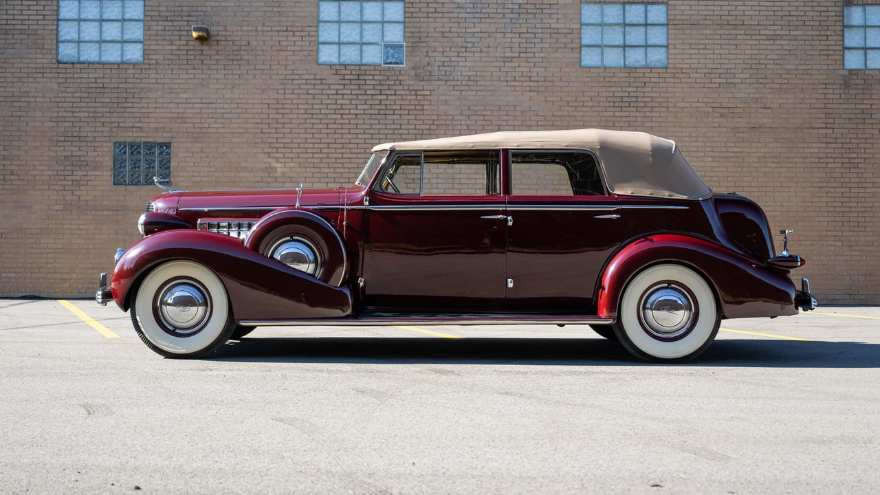 1936 Cadillac V-12 - Image 8 of 27