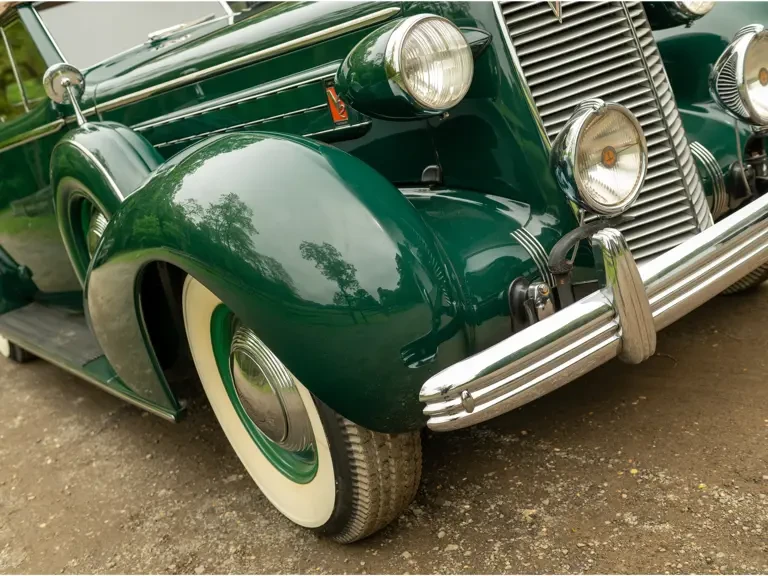 1936 Cadillac V-12 - Image 23 of 31