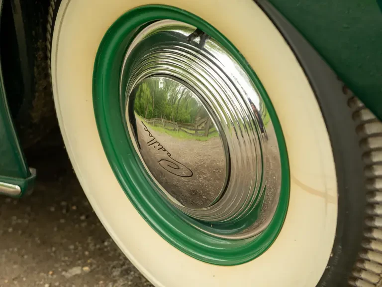 1936 Cadillac V-12 - Image 25 of 31