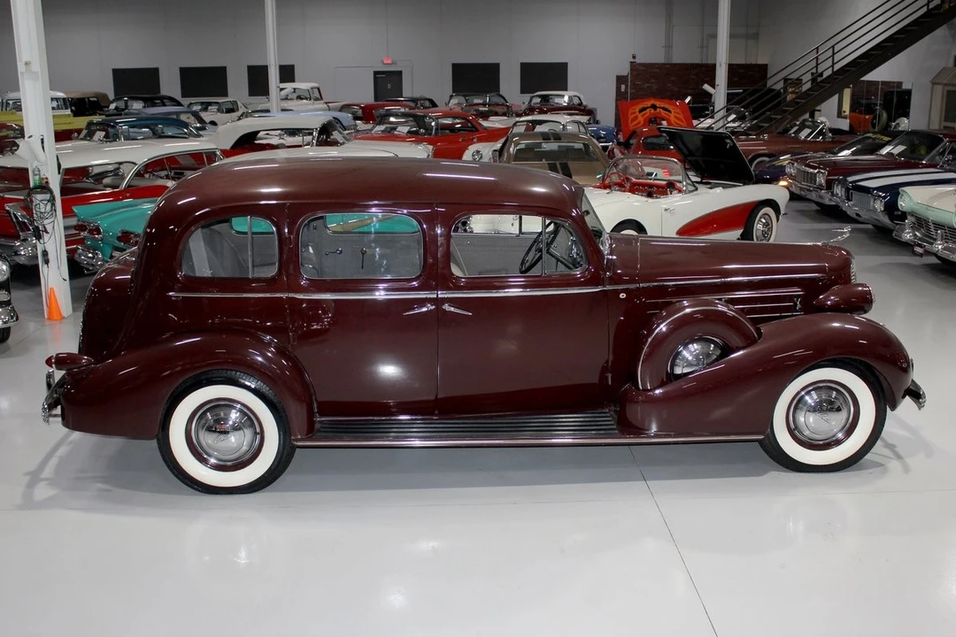 1936 Cadillac V-12 - Image 8 of 12