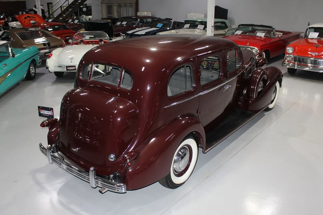 1936 Cadillac V-12 - Image 9 of 12
