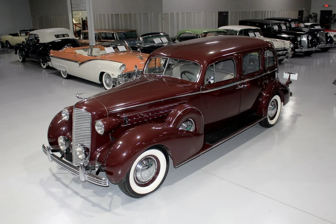 1936 Cadillac V-12 - Image 5 of 12