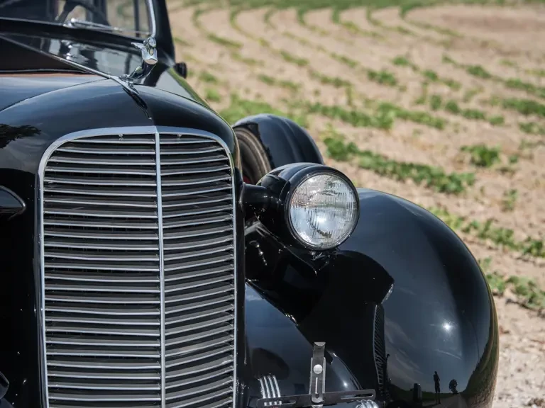 1936 Cadillac V-12 - Image 25 of 31