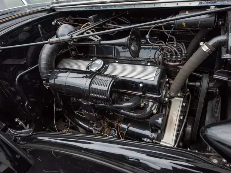 1936 Cadillac V-12 - Image 4 of 31