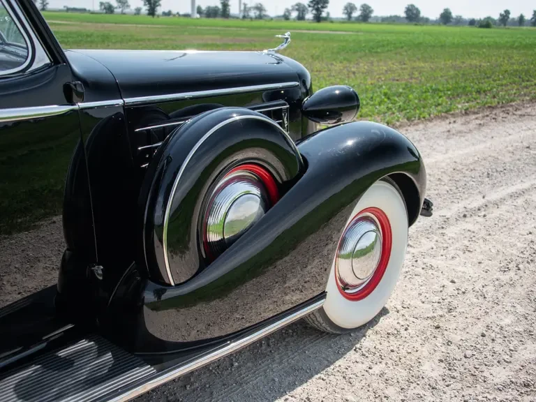 1936 Cadillac V-12 - Image 22 of 31