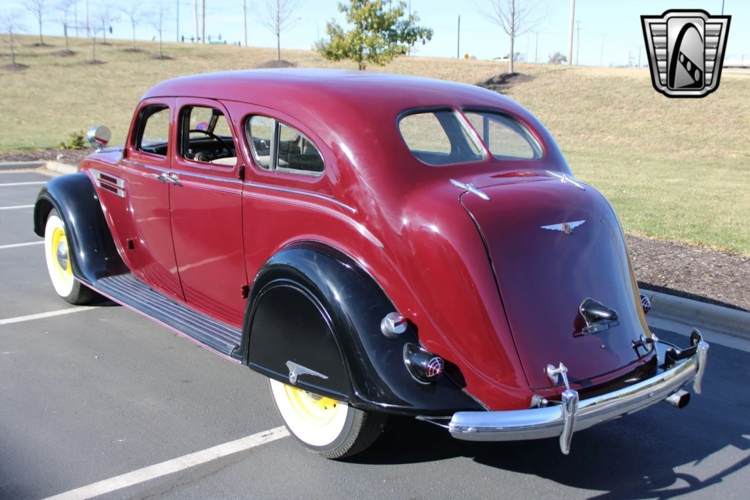 1936 Chrysler Airflow - Image 4 of 12