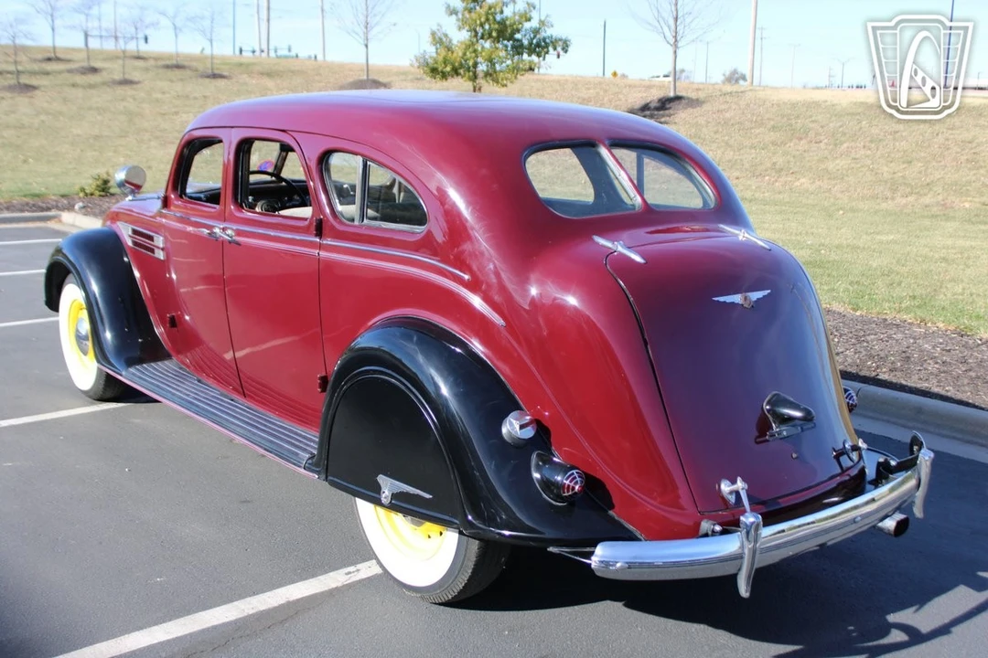 1936 Chrysler Airflow - Image 4 of 12