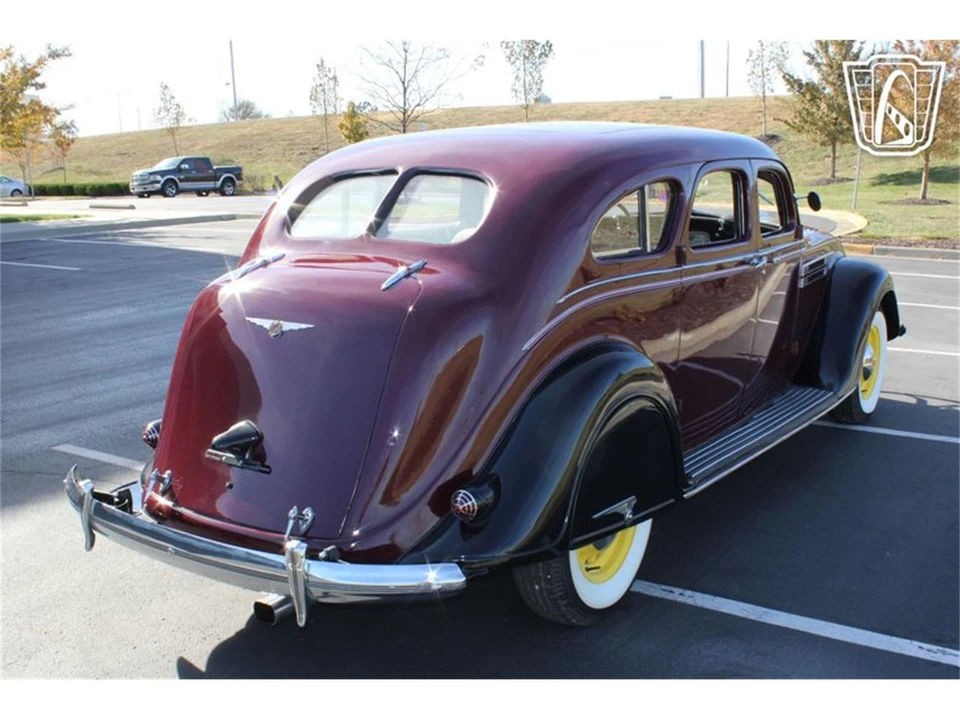 1936 Chrysler Airflow - Image 5 of 31