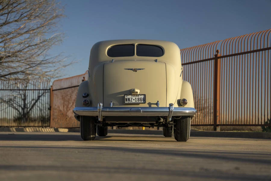 1936 Chrysler Airflow - Image 5 of 31