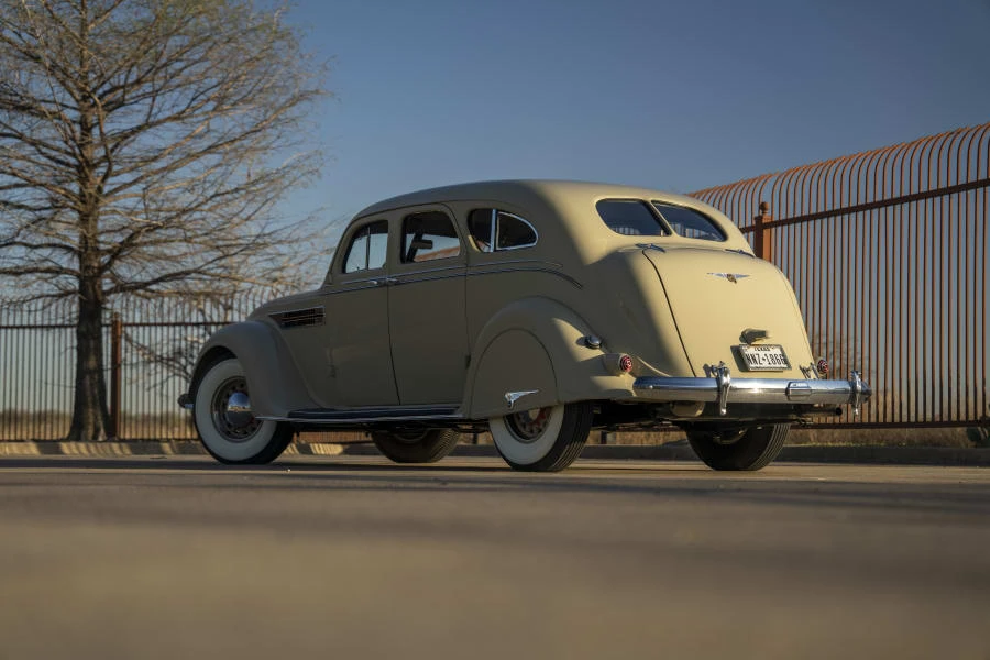 1936 Chrysler Airflow - Image 10 of 31