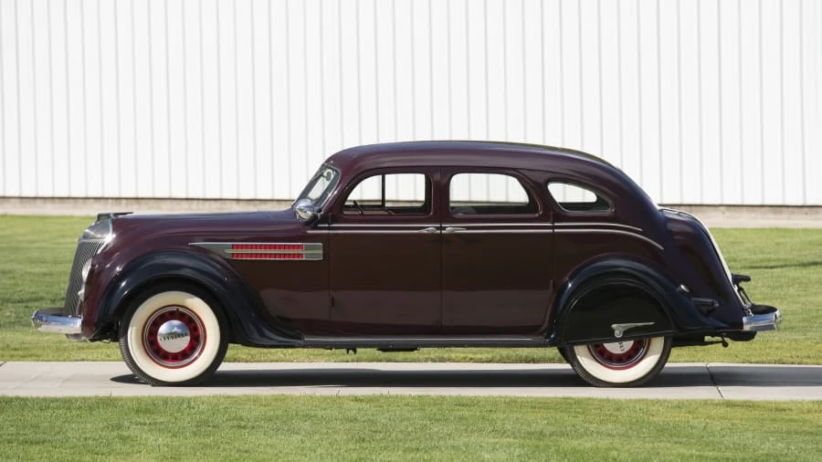 1936 Chrysler Airflow - Image 2 of 12