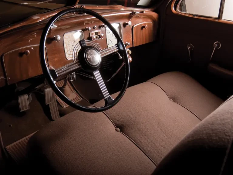 1936 Chrysler Airflow - Image 5 of 17