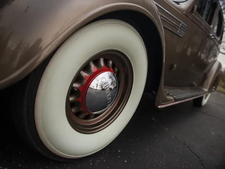 1936 Chrysler Airflow - Image 12 of 31