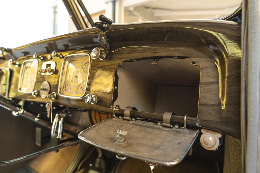 1936 Chrysler Airflow - Image 24 of 31