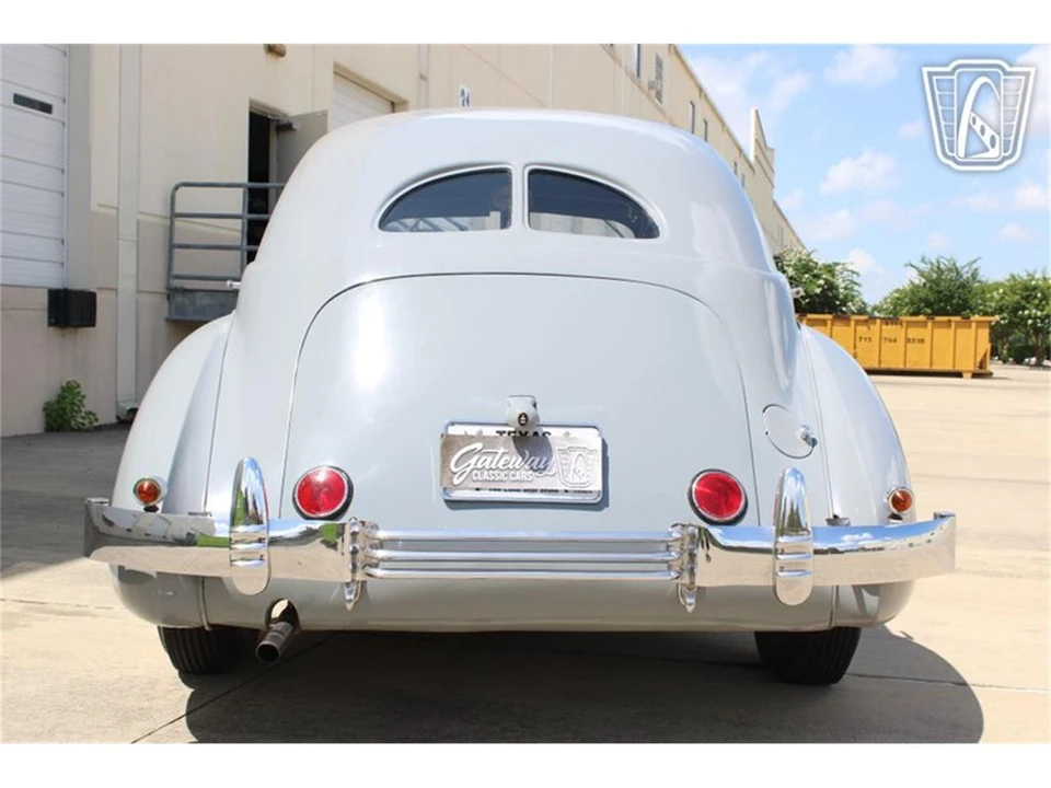 1936 Cord 810 & 812 - Image 12 of 31