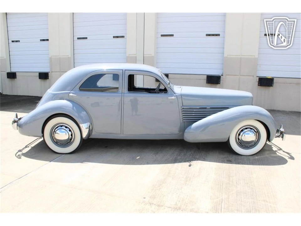 1936 Cord 810 & 812 - Image 4 of 31