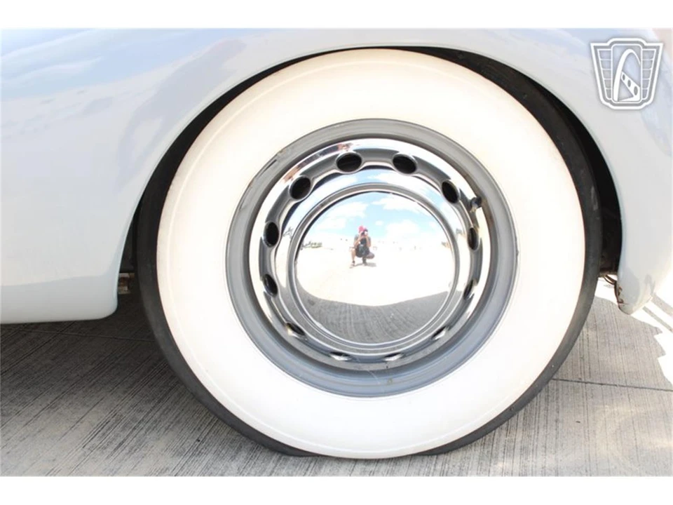 1936 Cord 810 & 812 - Image 9 of 31