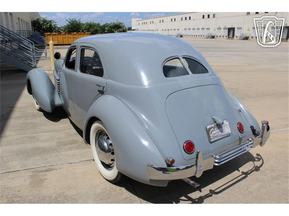 1936 Cord 810 & 812 - Image 15 of 31