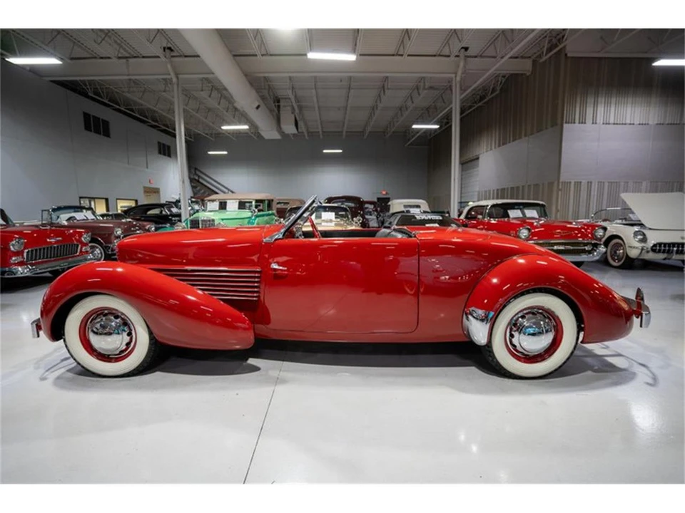 1936 Cord 810 & 812 - Image 17 of 31