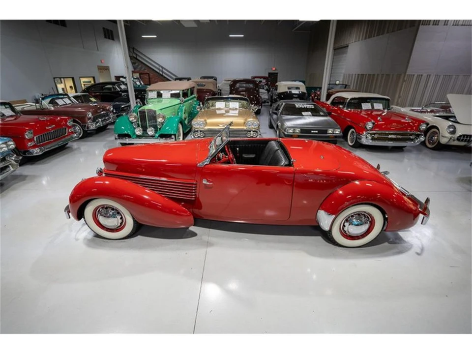 1936 Cord 810 & 812 - Image 9 of 31