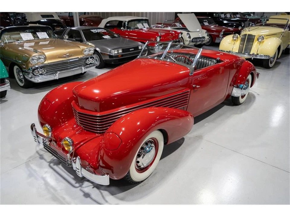 1936 Cord 810 & 812 - Image 2 of 31