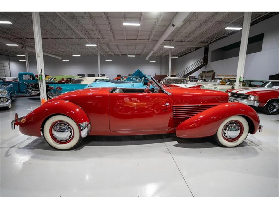 1936 Cord 810 & 812 - Image 13 of 31