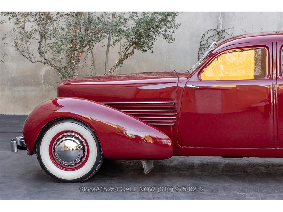 1936 Cord 810 & 812 - Image 12 of 31