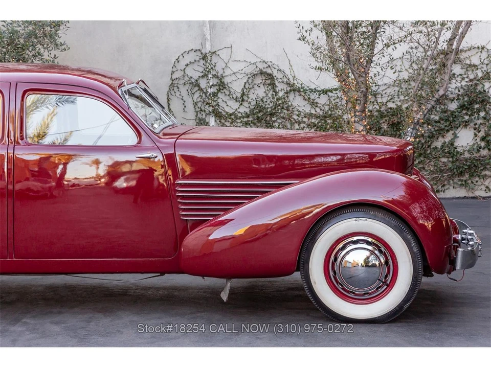 1936 Cord 810 & 812 - Image 10 of 31