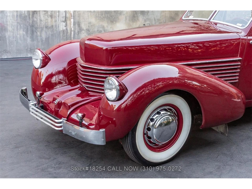 1936 Cord 810 & 812 - Image 15 of 31