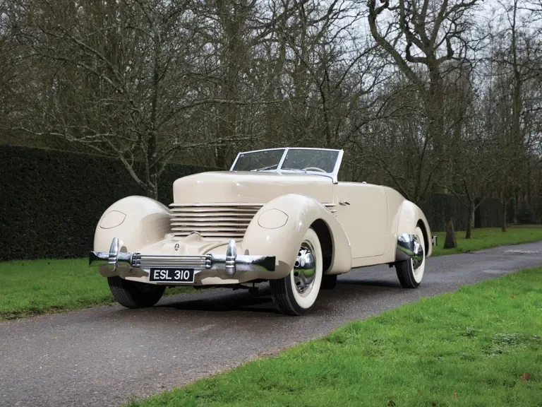 1936 Cord 810 & 812 - Image 2 of 28