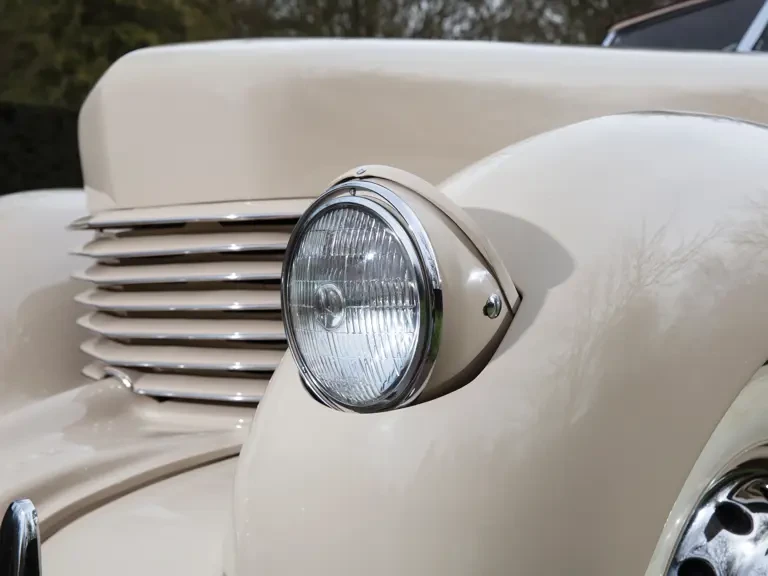 1936 Cord 810 & 812 - Image 8 of 28