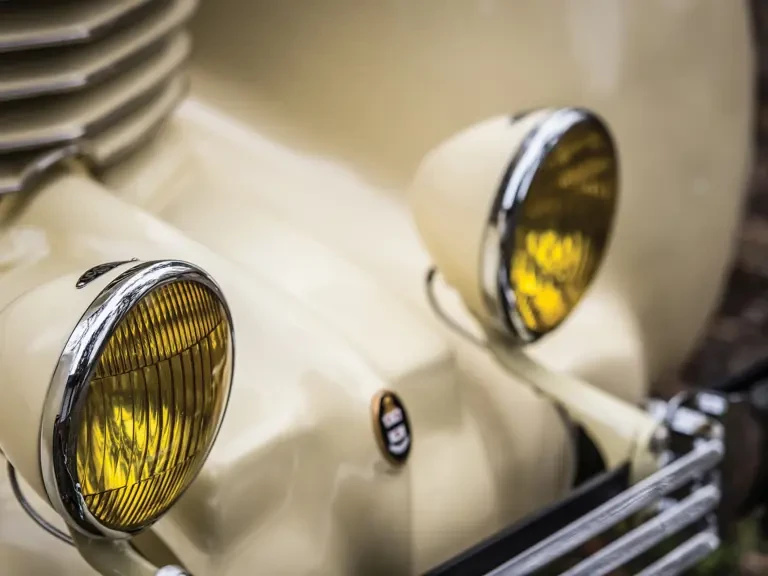 1936 Cord 810 & 812 - Image 9 of 21