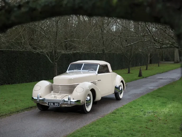 1936 Cord 810 & 812 - Image 20 of 28