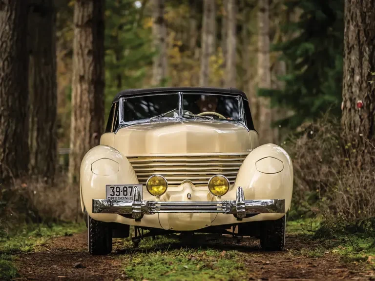 1936 Cord 810 & 812 - Image 16 of 21