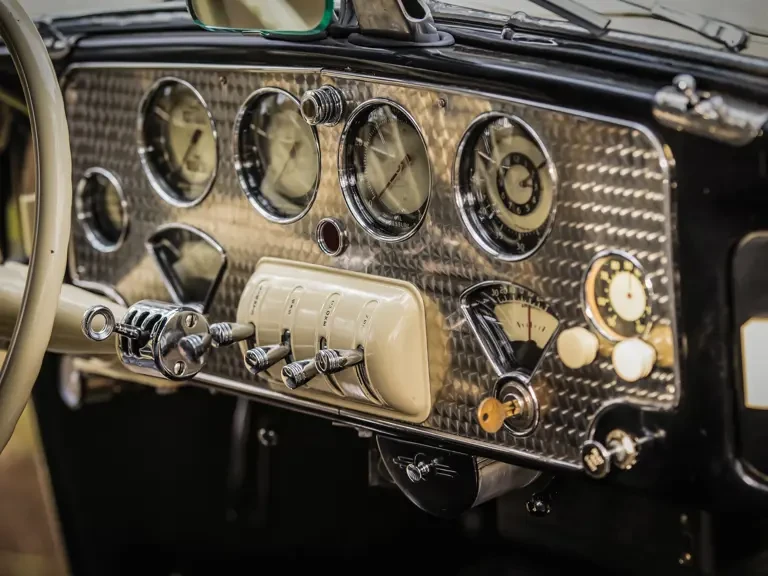 1936 Cord 810 & 812 - Image 13 of 21