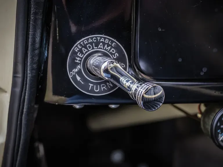 1936 Cord 810 & 812 - Image 14 of 21