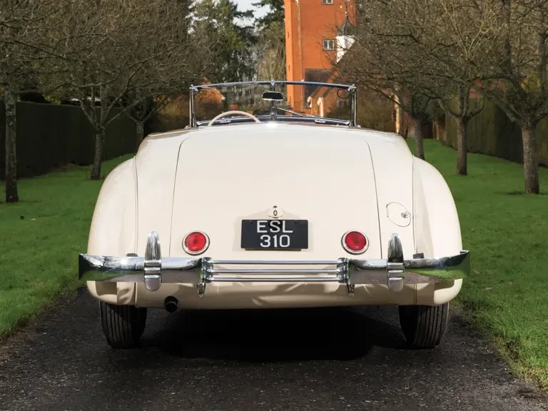 1936 Cord 810 & 812 - Image 12 of 28