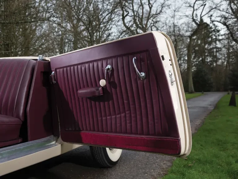 1936 Cord 810 & 812 - Image 18 of 28