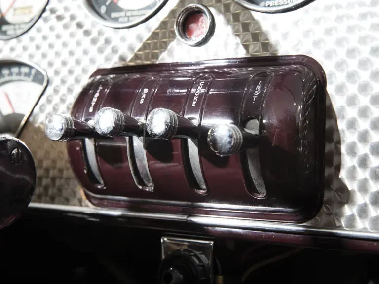 1936 Cord 810 & 812 - Image 14 of 28