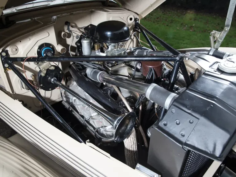 1936 Cord 810 & 812 - Image 4 of 28
